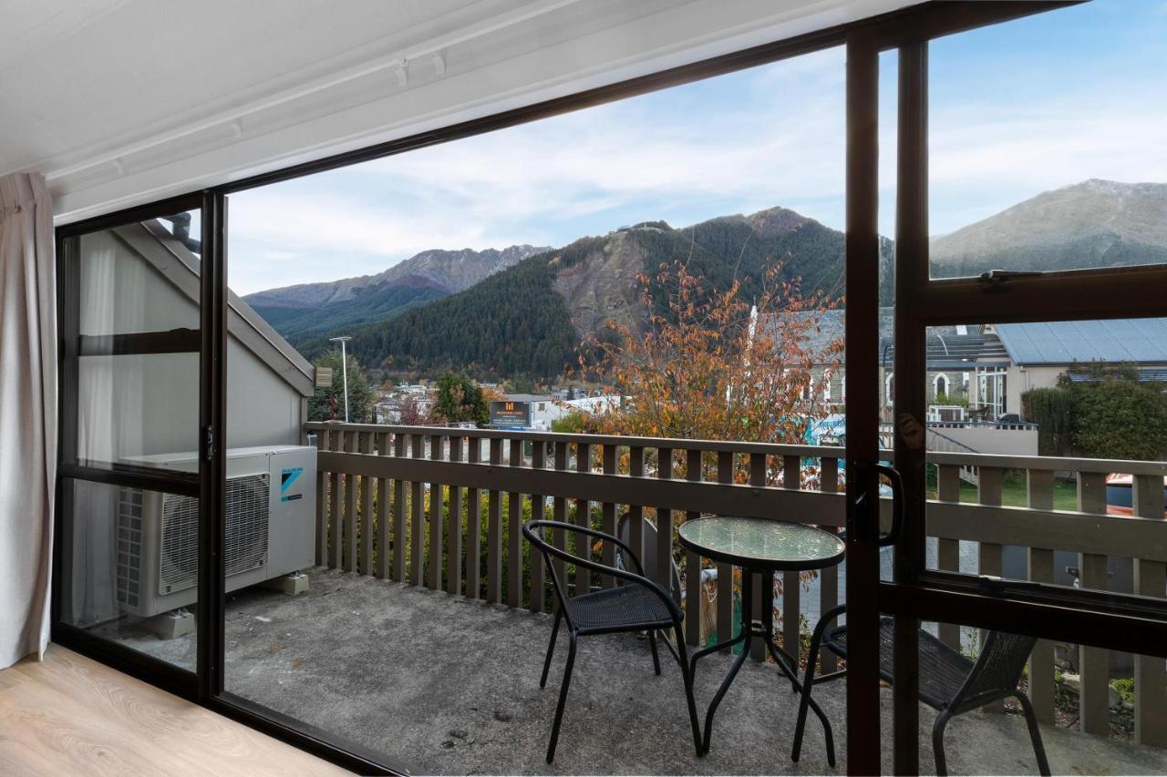 Location, Location Apartment